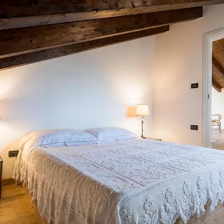 Tina 타오르미나