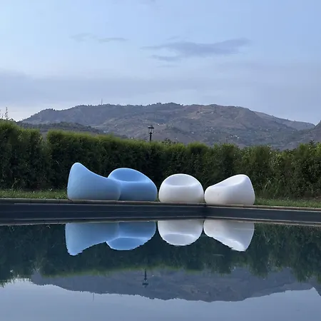 Tina 타오르미나